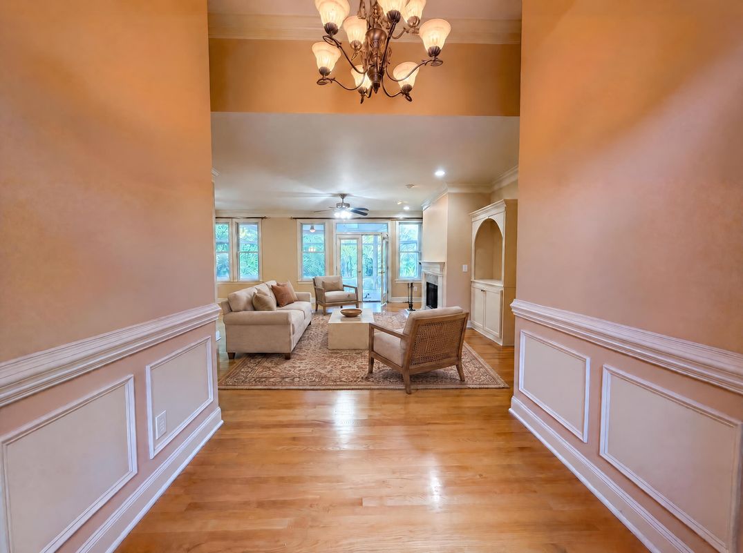 Property photo 3 of 142 Canterbury Xing