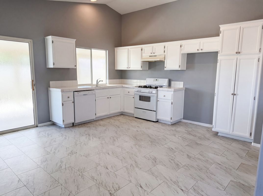 Property photo 2 of 13577 Monterey Way