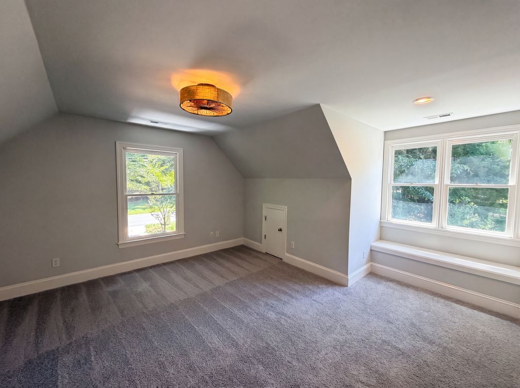 Photo 17 of 21 of 5309 Lancelot Dr, Charlotte, NC