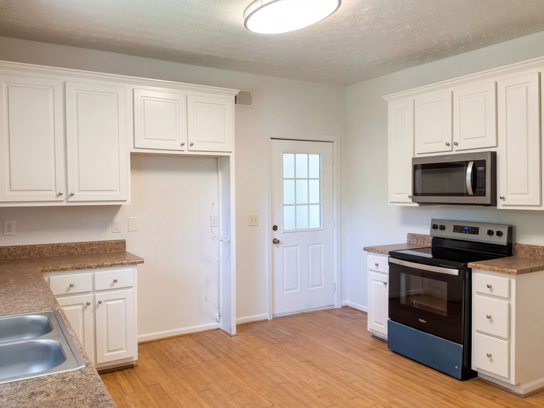 Property photo 2 of 773 North Ave