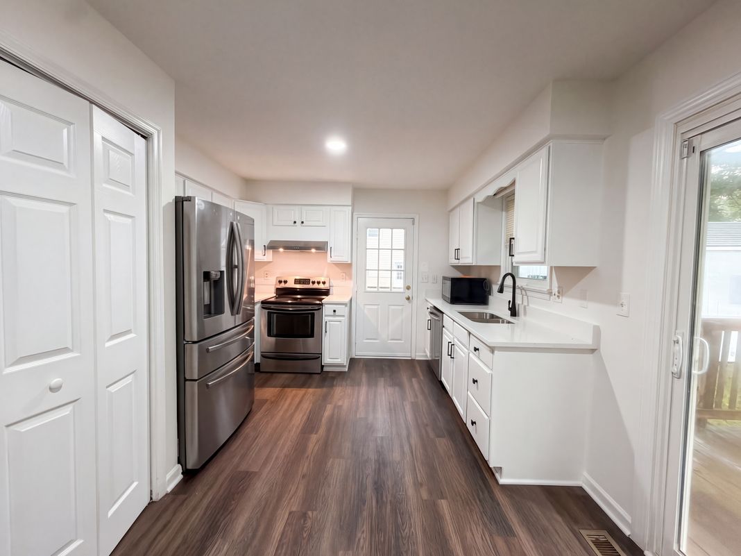 Property photo 2 of 310 Durham Dr