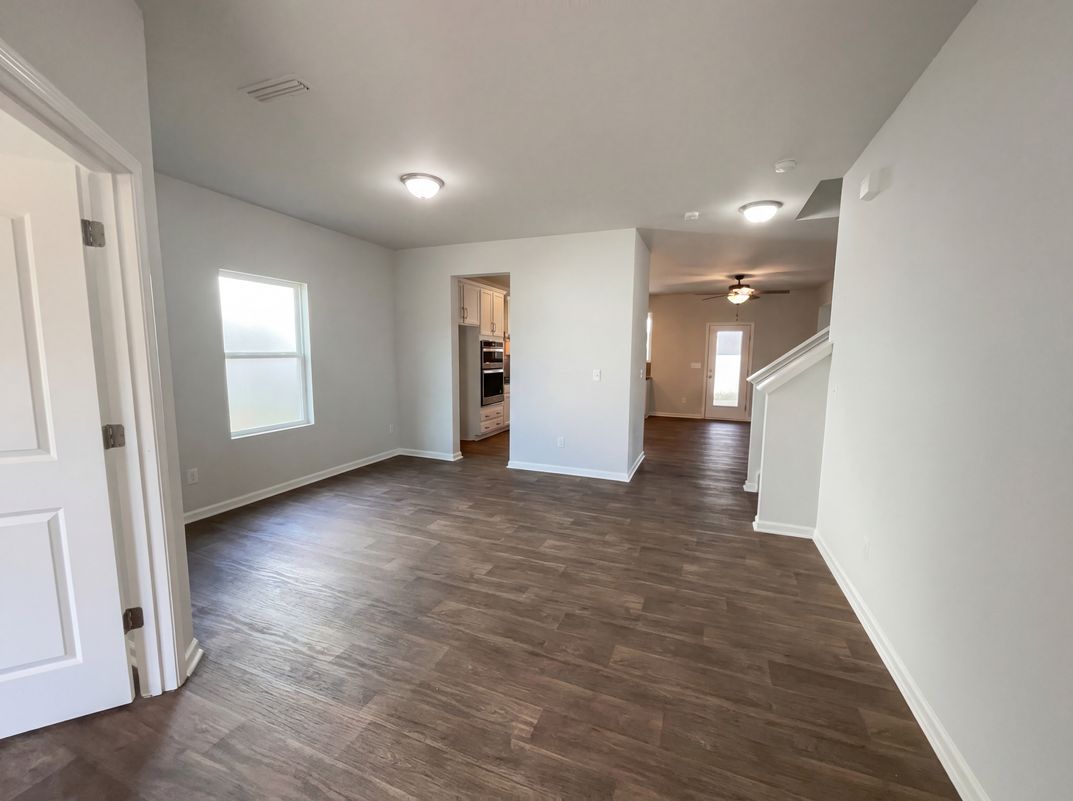 Property photo 3 of 2693 Watergarden St
