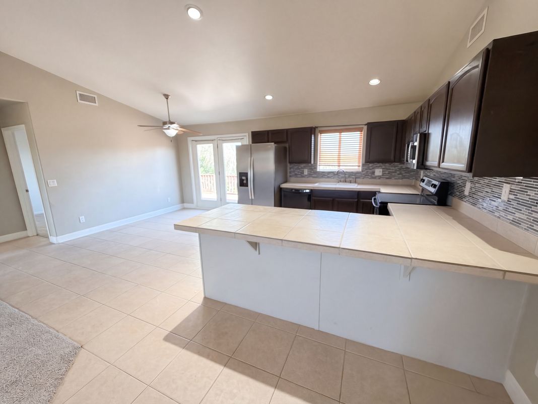 Property photo 2 of 20186 E Cedar Canyon Dr