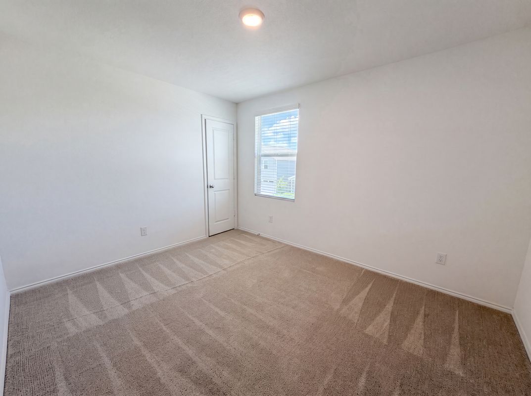 Photo 9 of 18 of 2972 Audles Ln, Dallas, TX
