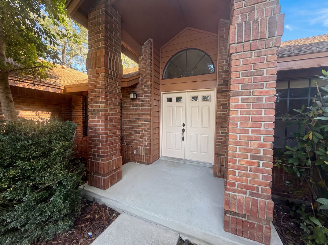 Property photo 1 of 332 Sprucewood Rd