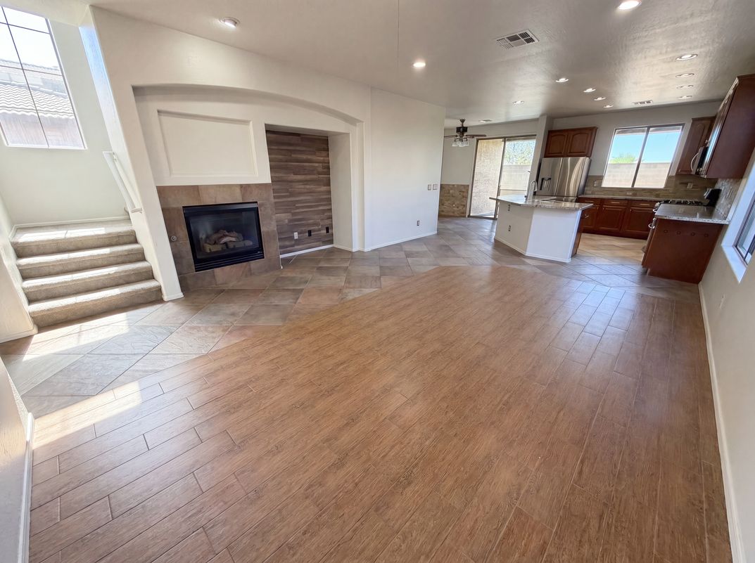 Property photo 3 of 2513 W Florentine Rd