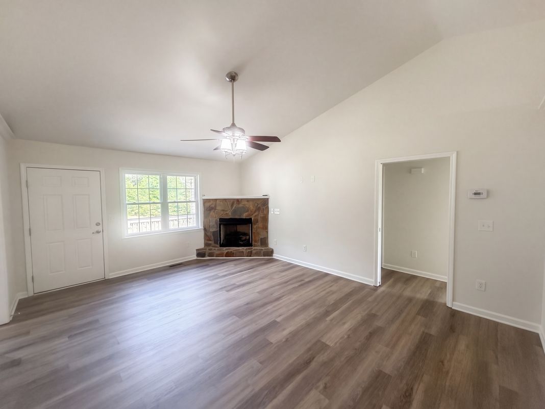 Property photo 2 of 1415 Faith Meadows Ln