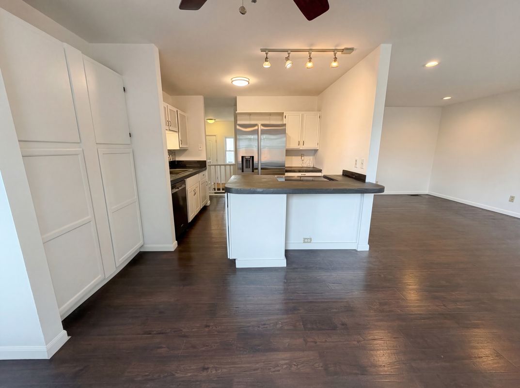 Property photo 2 of 13771 W Warren Dr