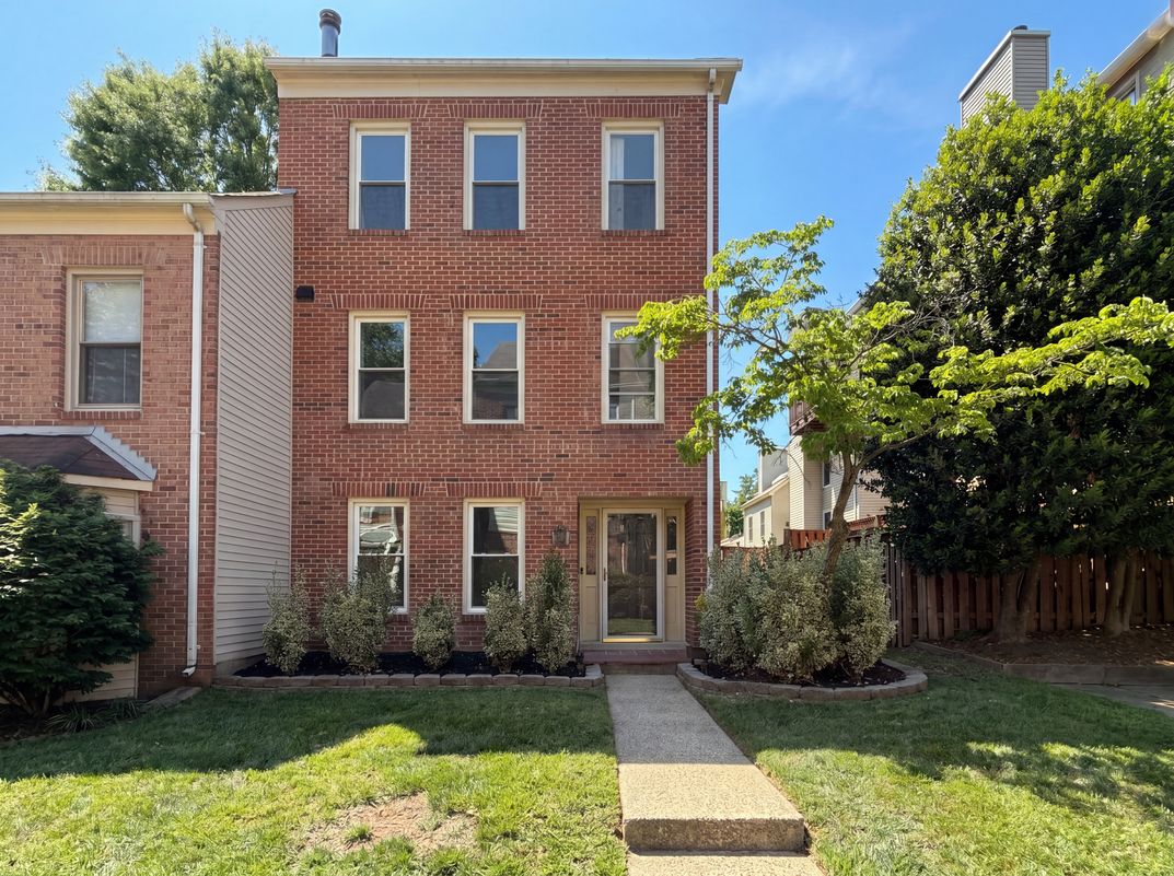 Property photo 1 of 7579 Chrisland Cv