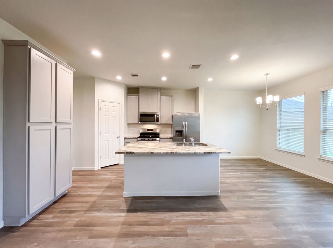 Property photo 2 of 404 Camino Bay Dr