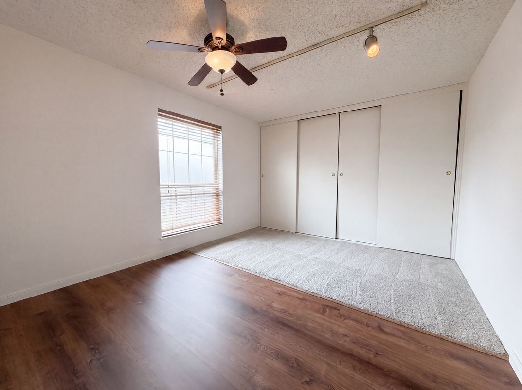 Photo 4 of 19 of 2503 McCue Rd, Houston, TX
