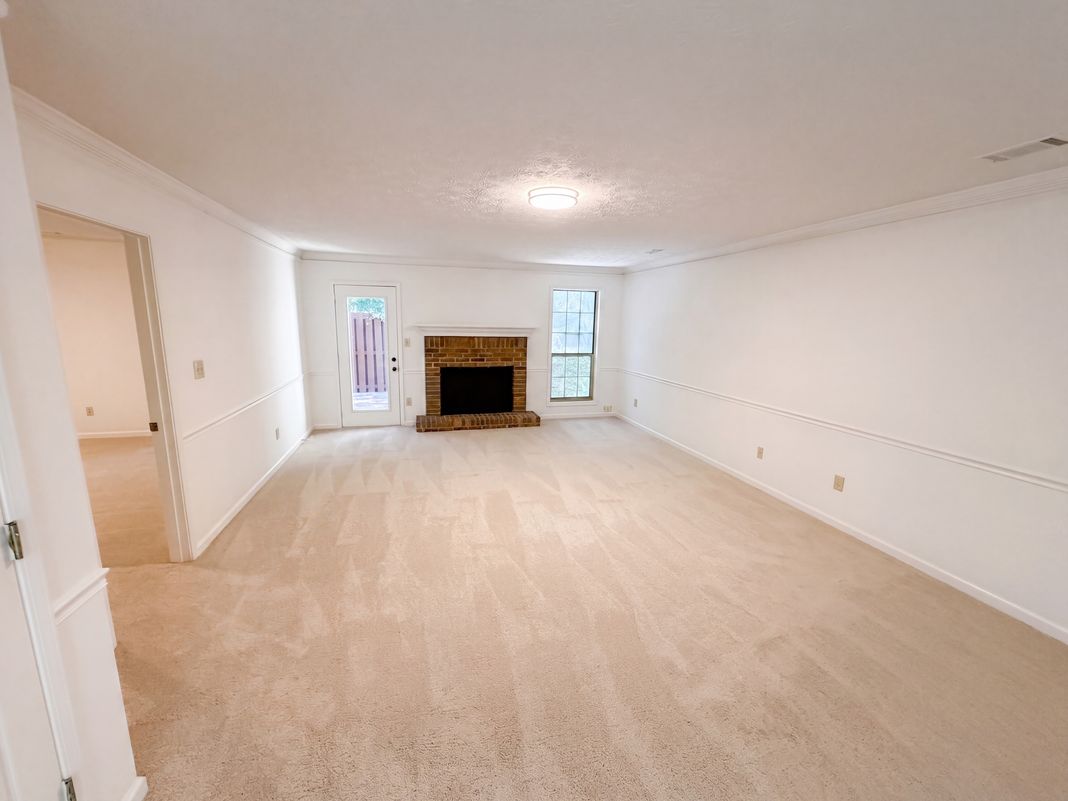 Property photo 3 of 17 Dover Trl
