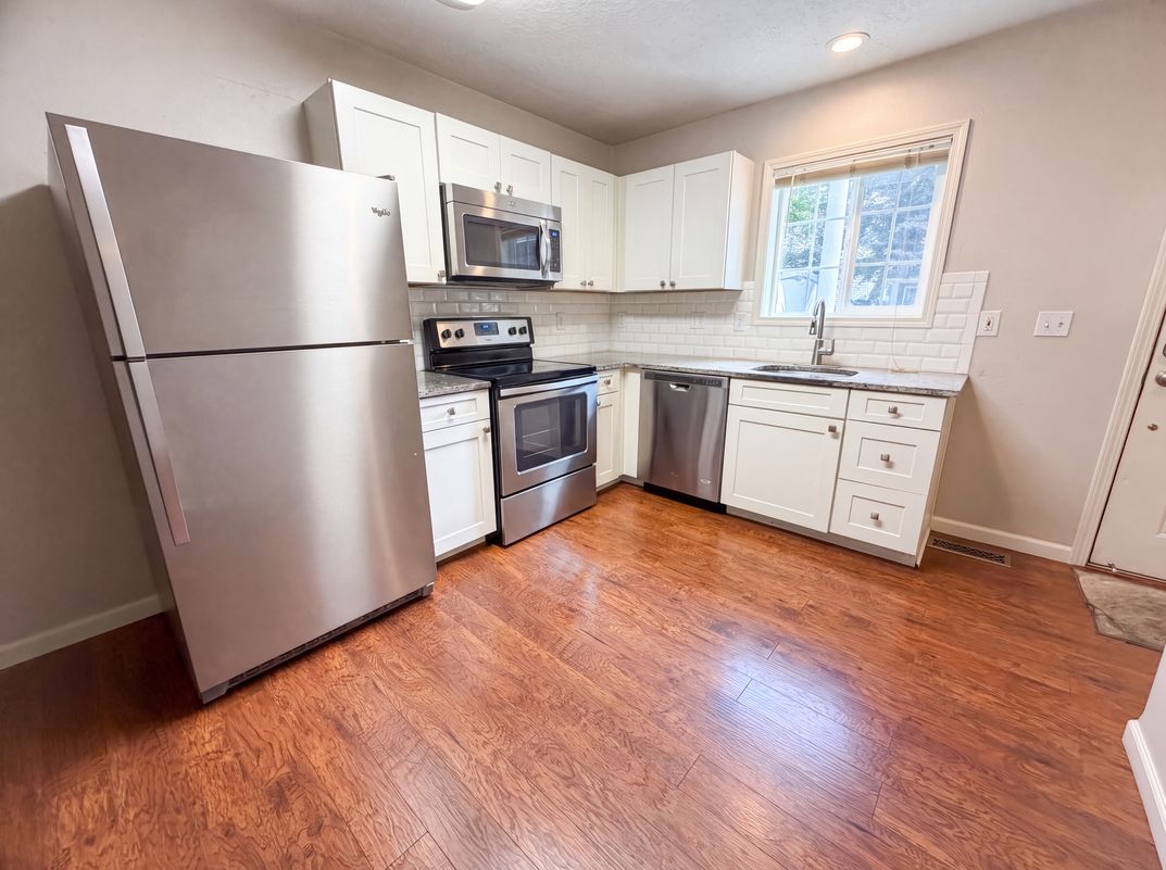 Property photo 2 of 61 SE 171st Ave