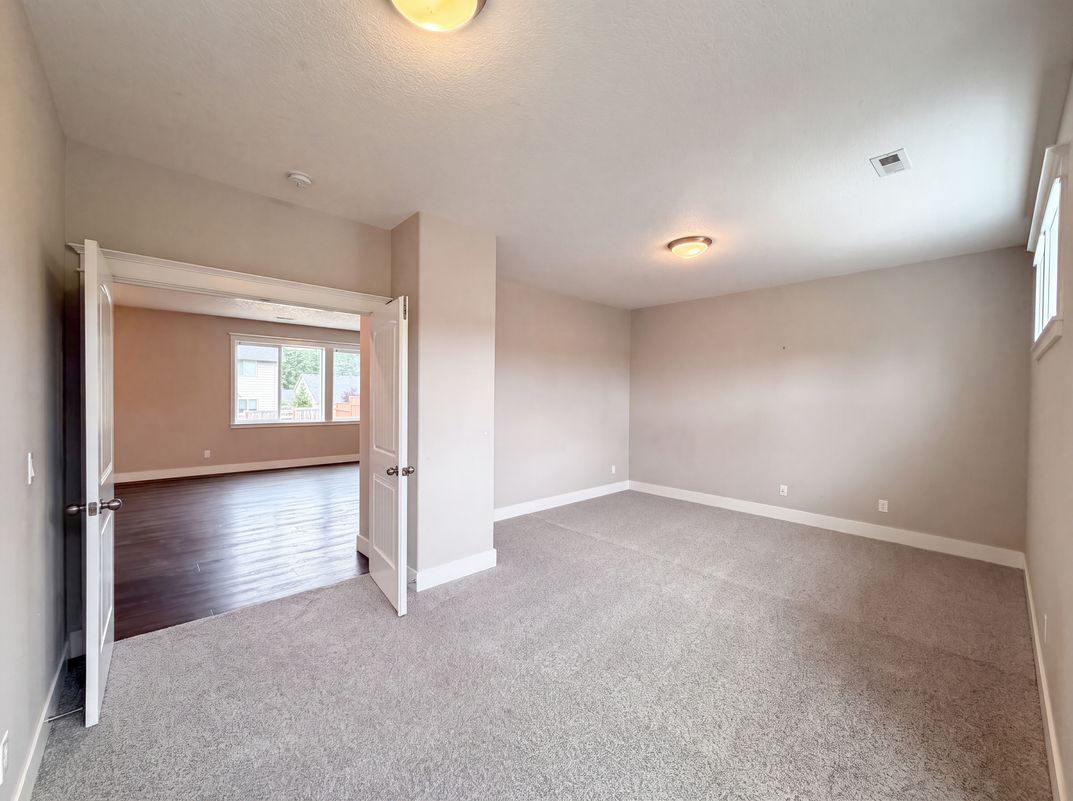 Photo 9 of 26 of 2958 SW Redmond Hill Rd, McMinnville, OR