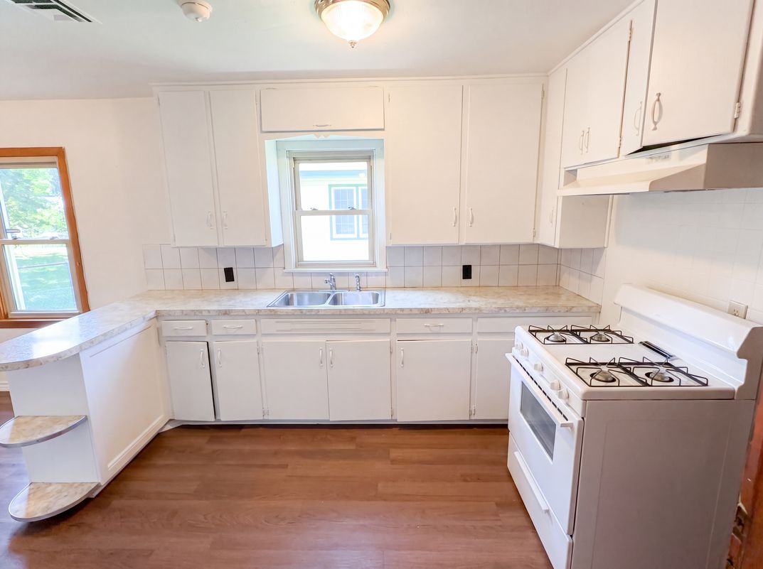 Property photo 3 of 2606 NW 17th St