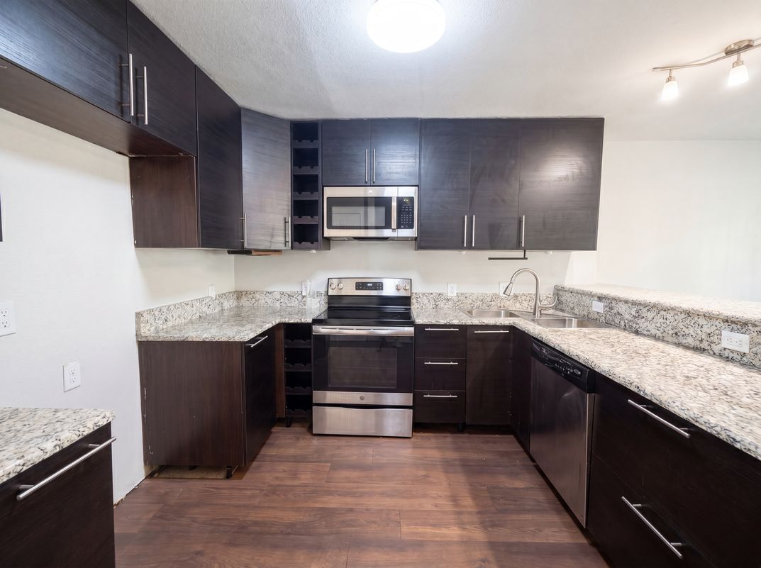 Property photo 2 of 4526 S Horseshoe Trl