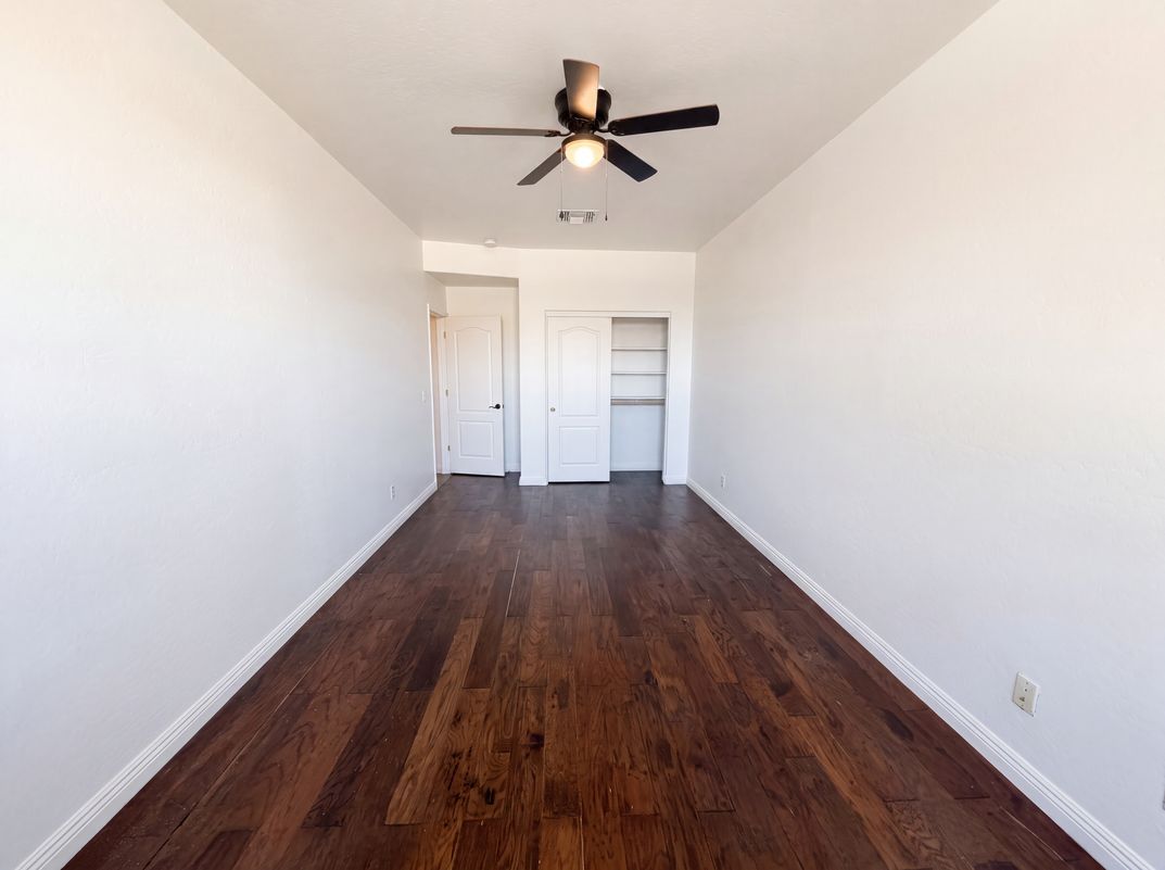 Photo 19 of 35 of 17645 W Hale Bopp Dr, Goodyear, AZ