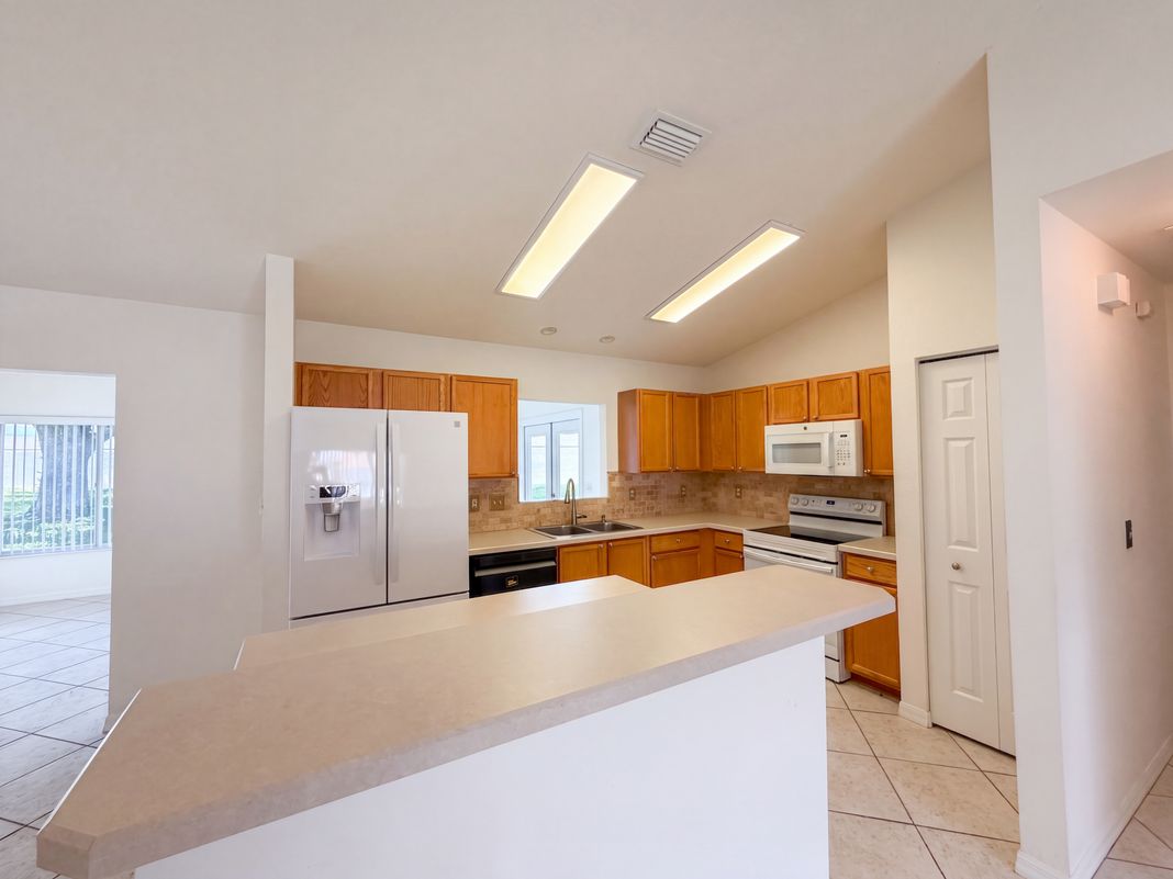 Property photo 2 of 14280 SE 85th Ave