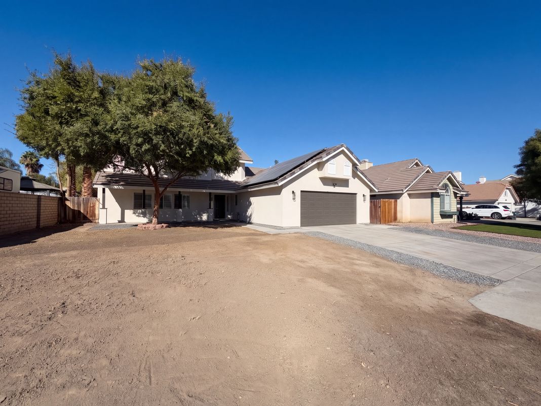 Property photo 1 of 563 Tell Ln