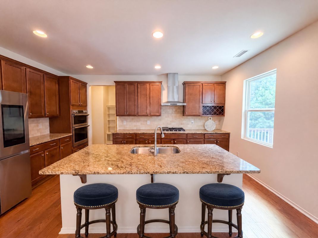 Property photo 2 of 4732 Lonnie Dr