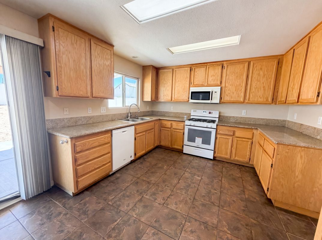 Property photo 2 of 11401 Villa St