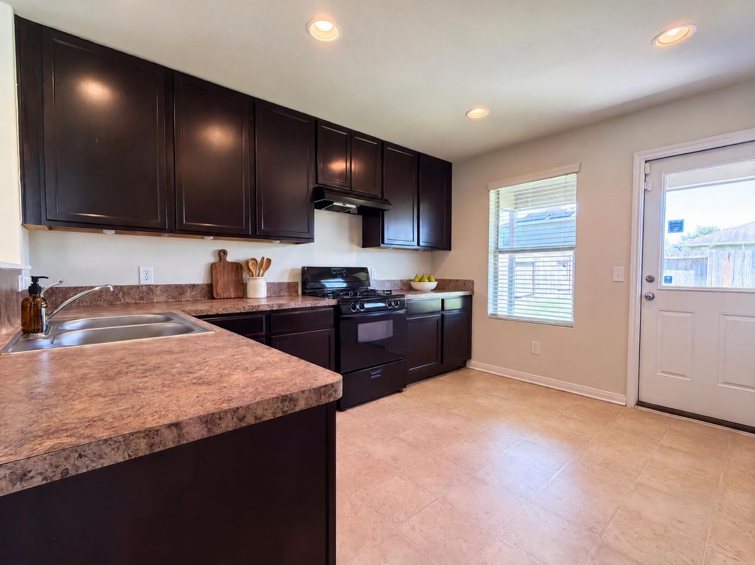 Property photo 2 of 1227 Athea Way