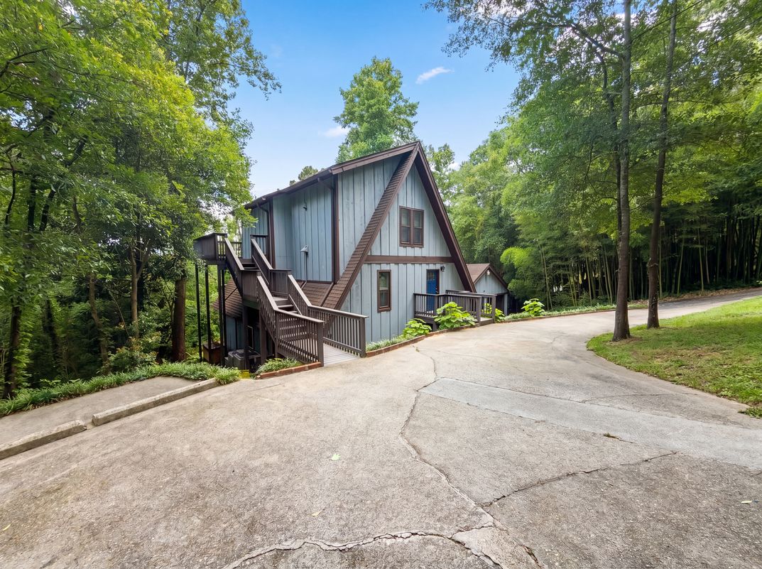Property photo 1 of 2801 Shades Crest Rd