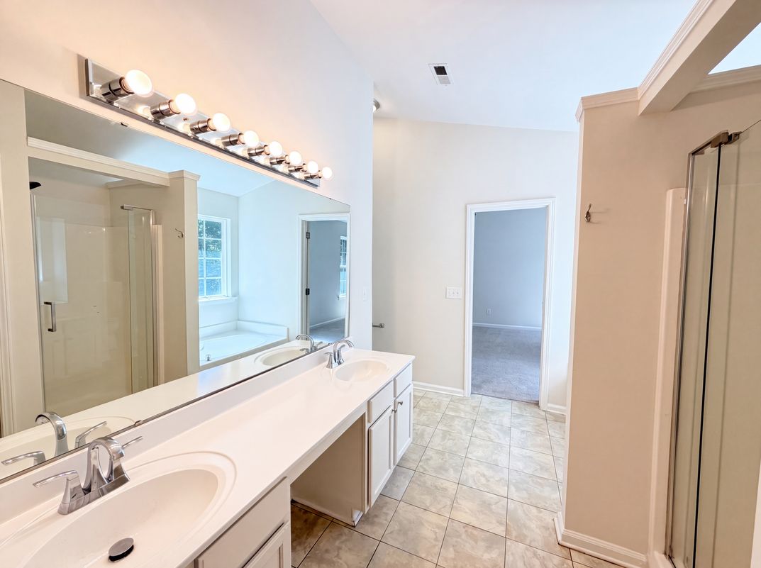 Photo 16 of 22 of 14542 Arbor Ridge Dr, Charlotte, NC