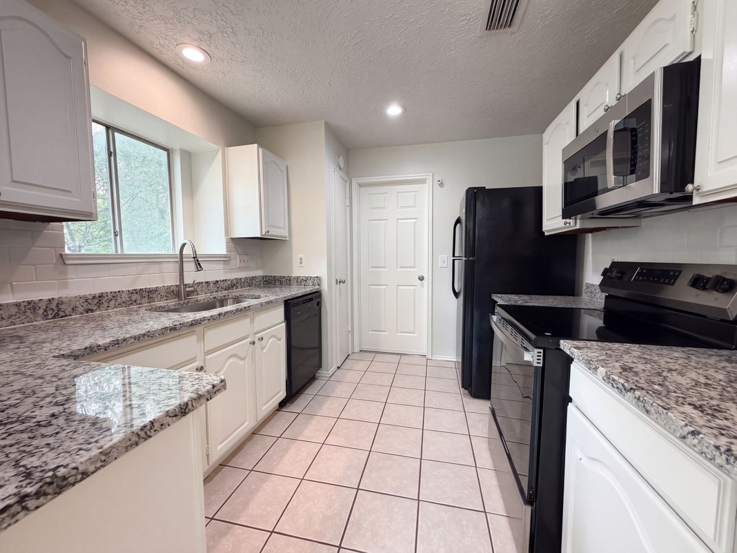 Property photo 2 of 6315 Welles Fawn Cir