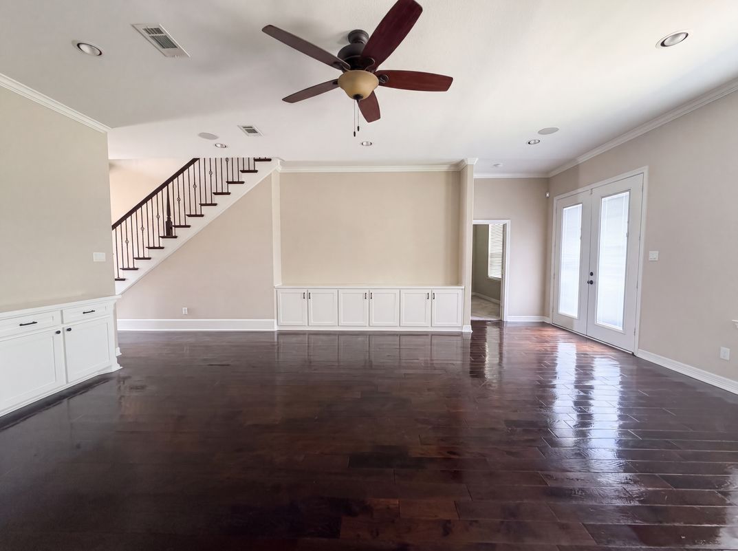 Property photo 3 of 8580 Cedar Creek Ln