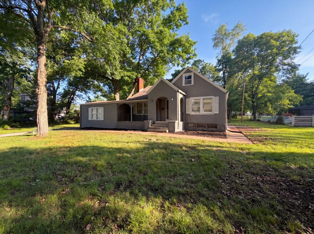 Property photo 1 of 11304 E 55th Ter