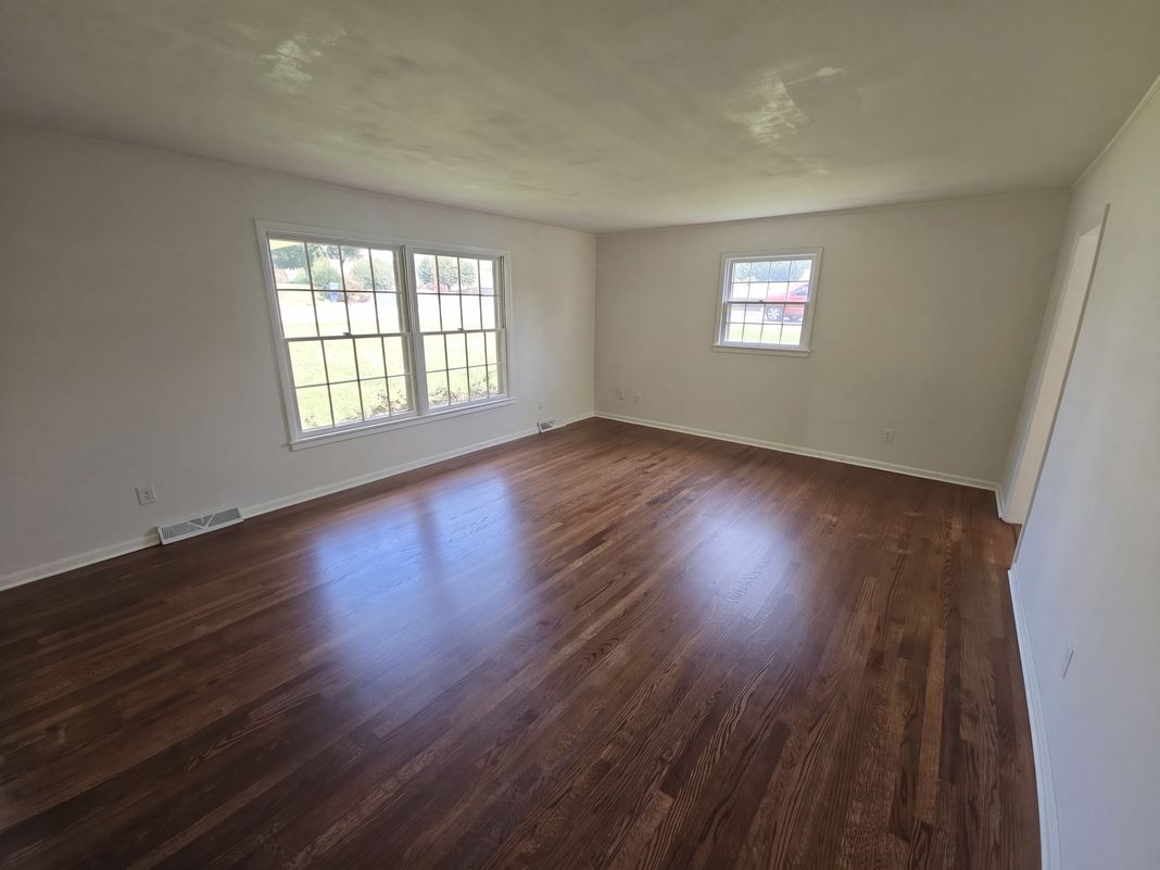 Property photo 3 of 1001 Stanbery Cir