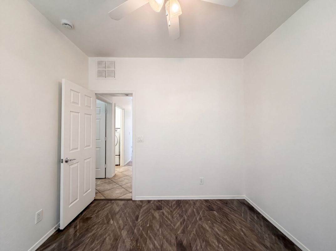 Photo 11 of 27 of 38034 N Hudson Trl, Anthem, AZ