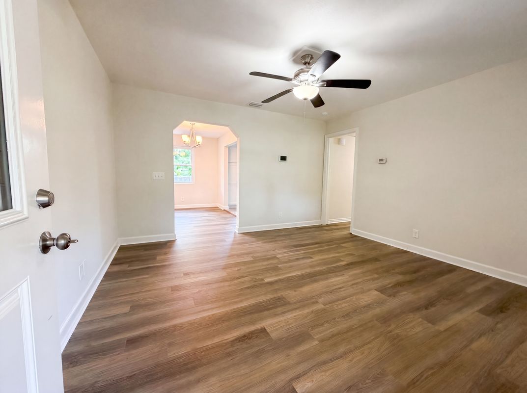 Property photo 3 of 6543 Aires Rd