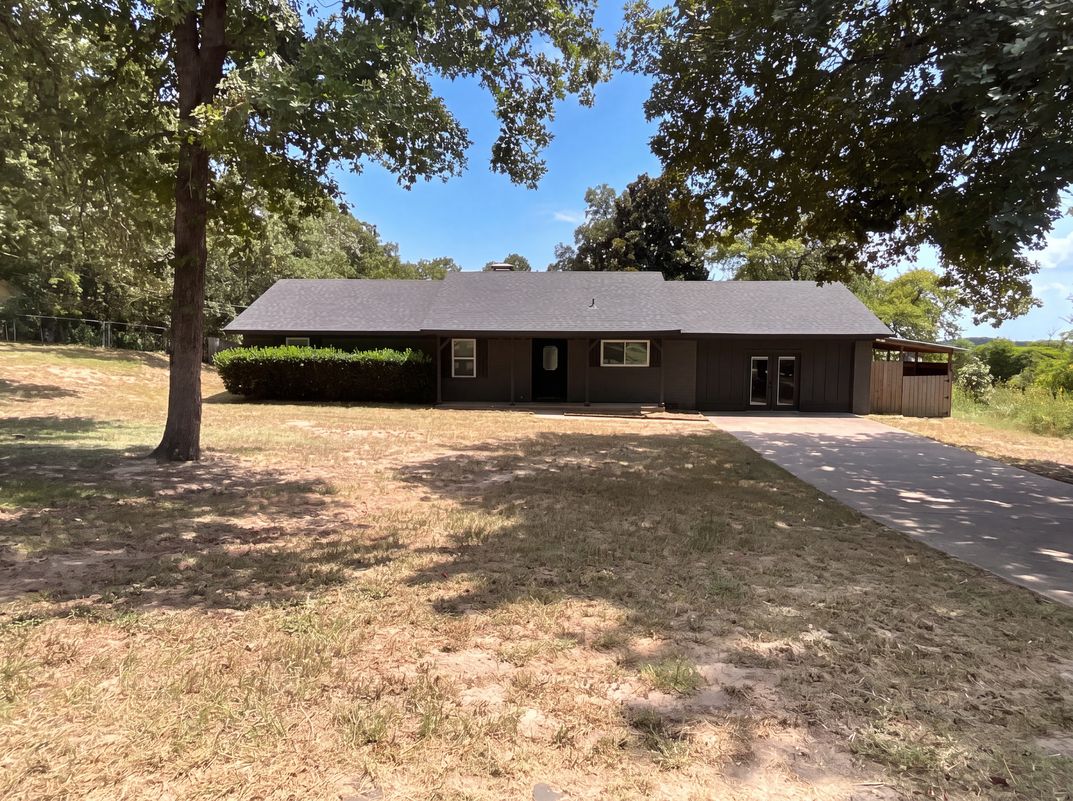 Property photo 1 of 14553 Stone Creek Dr