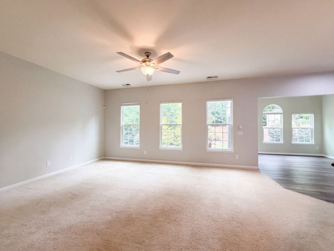 Property photo 3 of 4018 Harmattan Dr