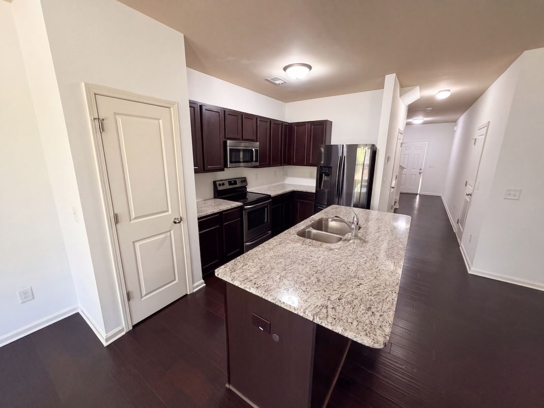 Property photo 2 of 106 Southwind Cir