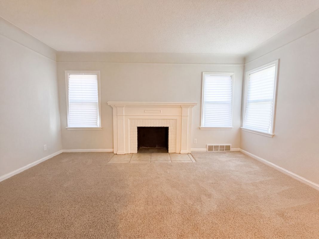 Property photo 3 of 16853 Saint Marys St