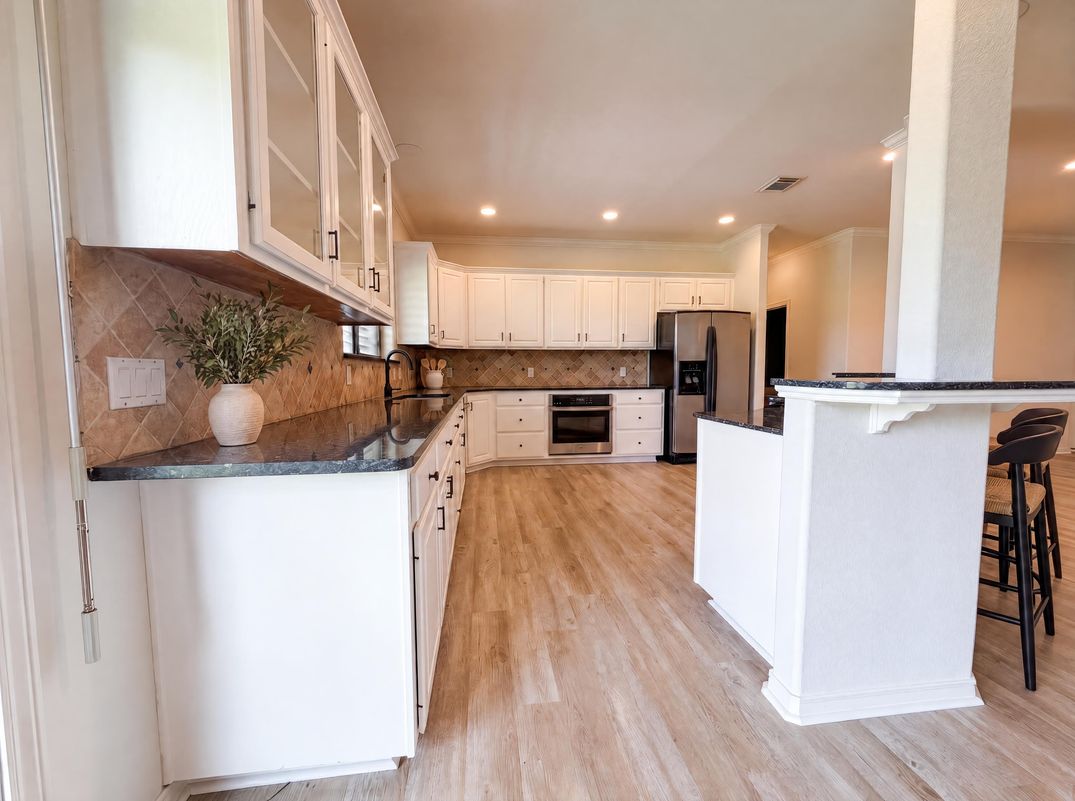 Property photo 2 of 6041 King Trl