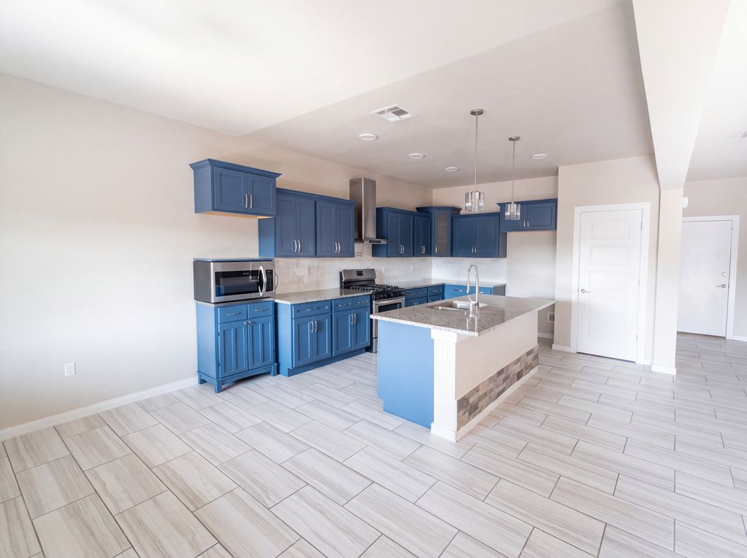 Property photo 2 of 2801 Maria Casas St