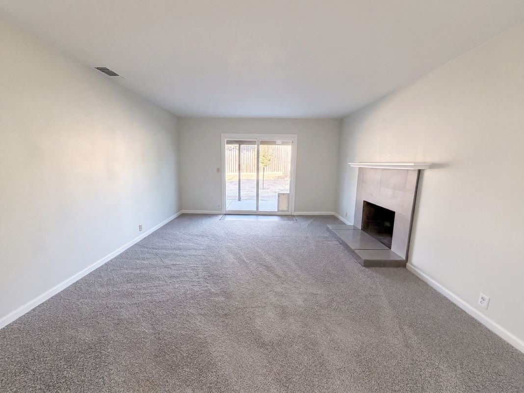 Property photo 3 of 3525 Astral Dr