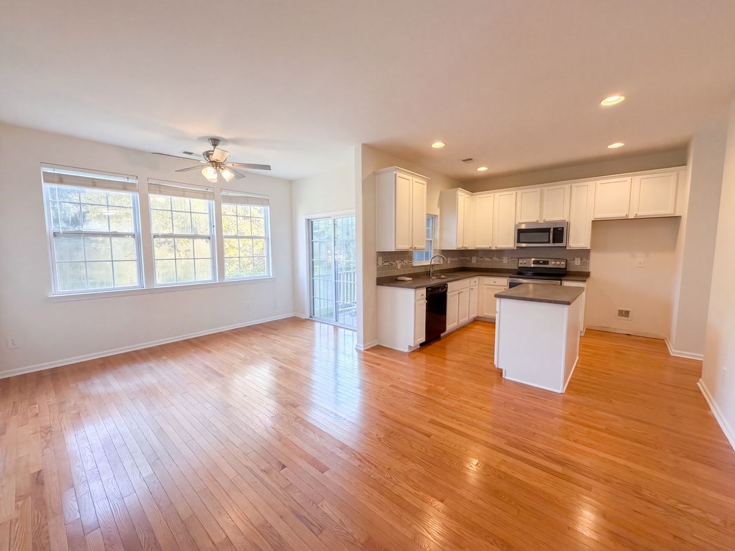 Property photo 3 of 9004 Parlor Dr