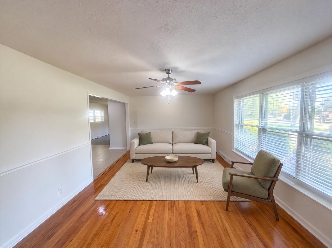 Property photo 3 of 637 Williamsdale Rd