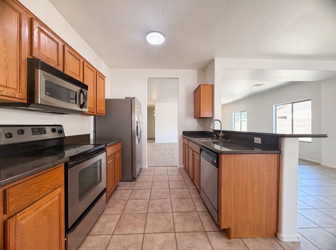 Property photo 2 of 28783 N Sedona Pl