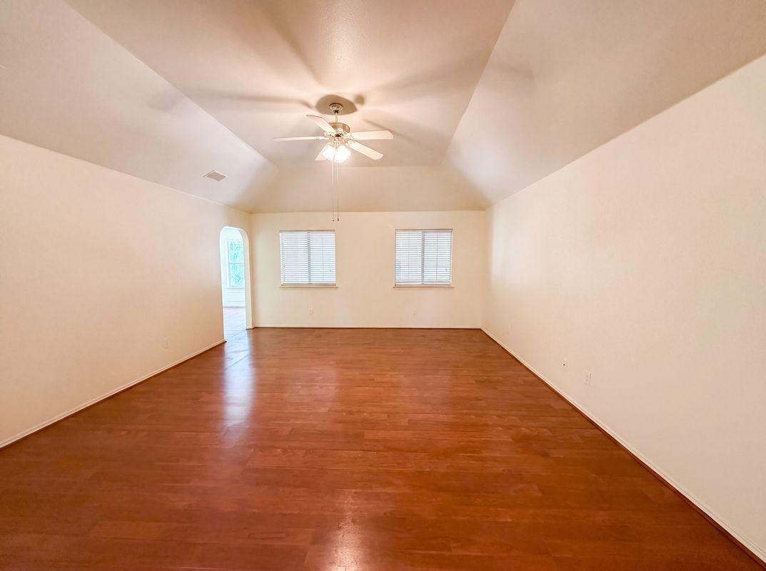 Property photo 3 of 3707 Gowen Ct