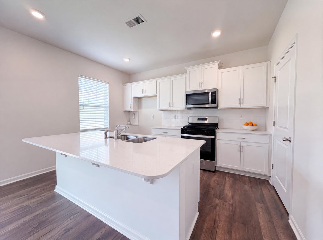 Property photo 2 of 115 Spring Hall Dr