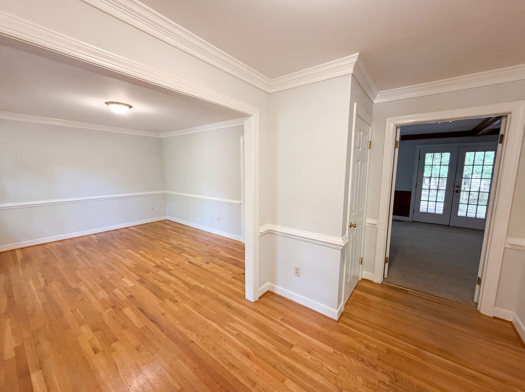 Photo 7 of 21 of 5517 W Bay Ct, Midlothian, VA