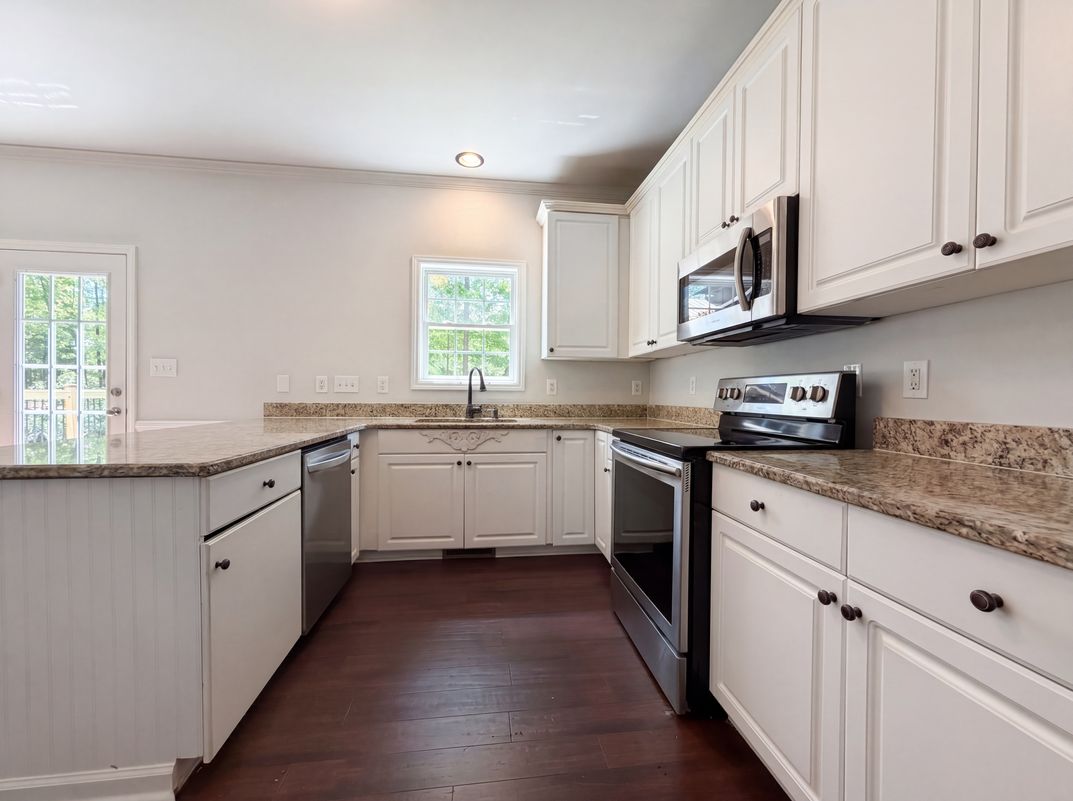 Property photo 2 of 109 Rockrose Ave