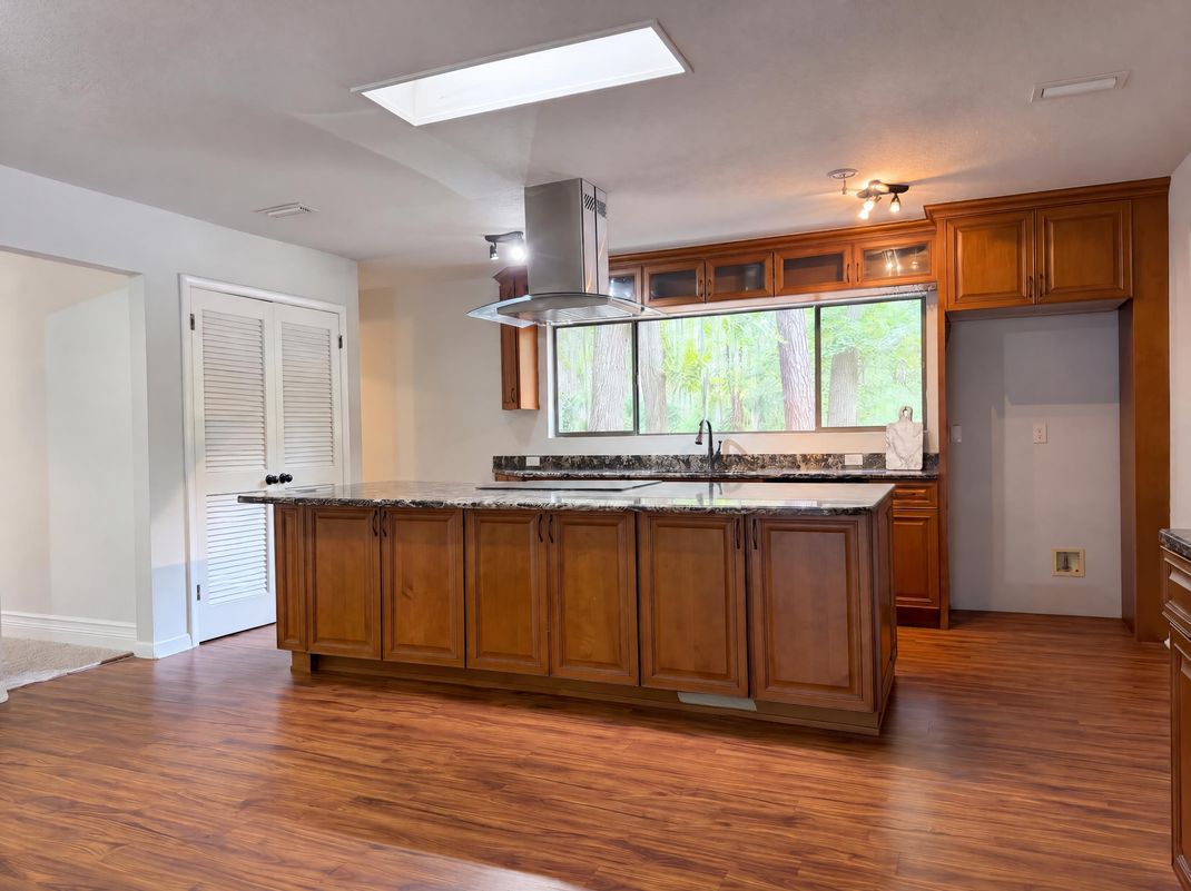 Property photo 3 of 2623 Lynnhaven Ter