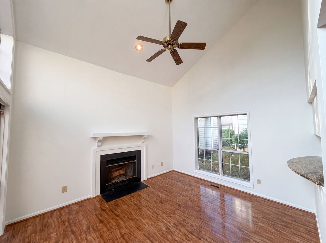 Property photo 3 of 8509 Ivoryton Way